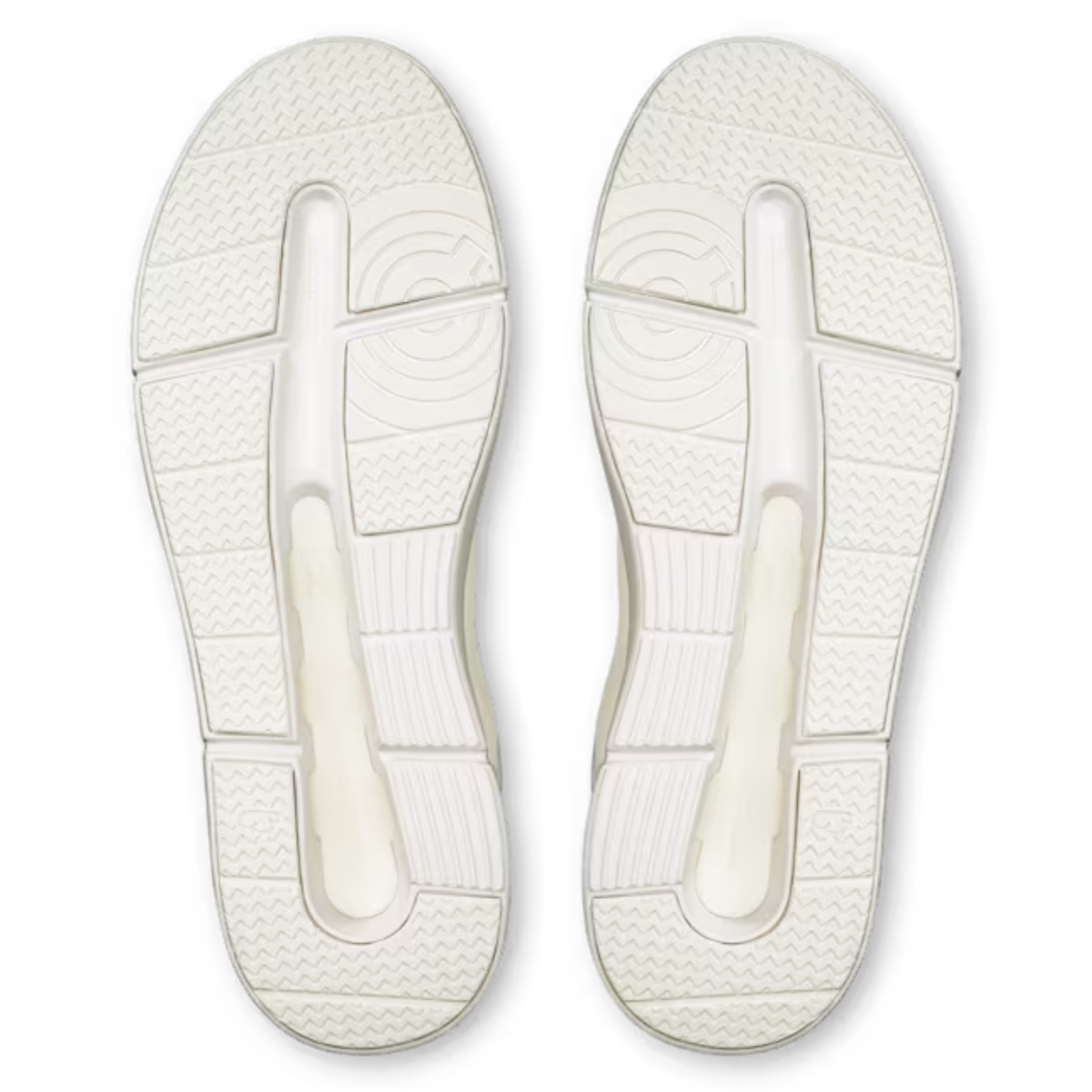 On The Roger Advantage Ivory/Ivory