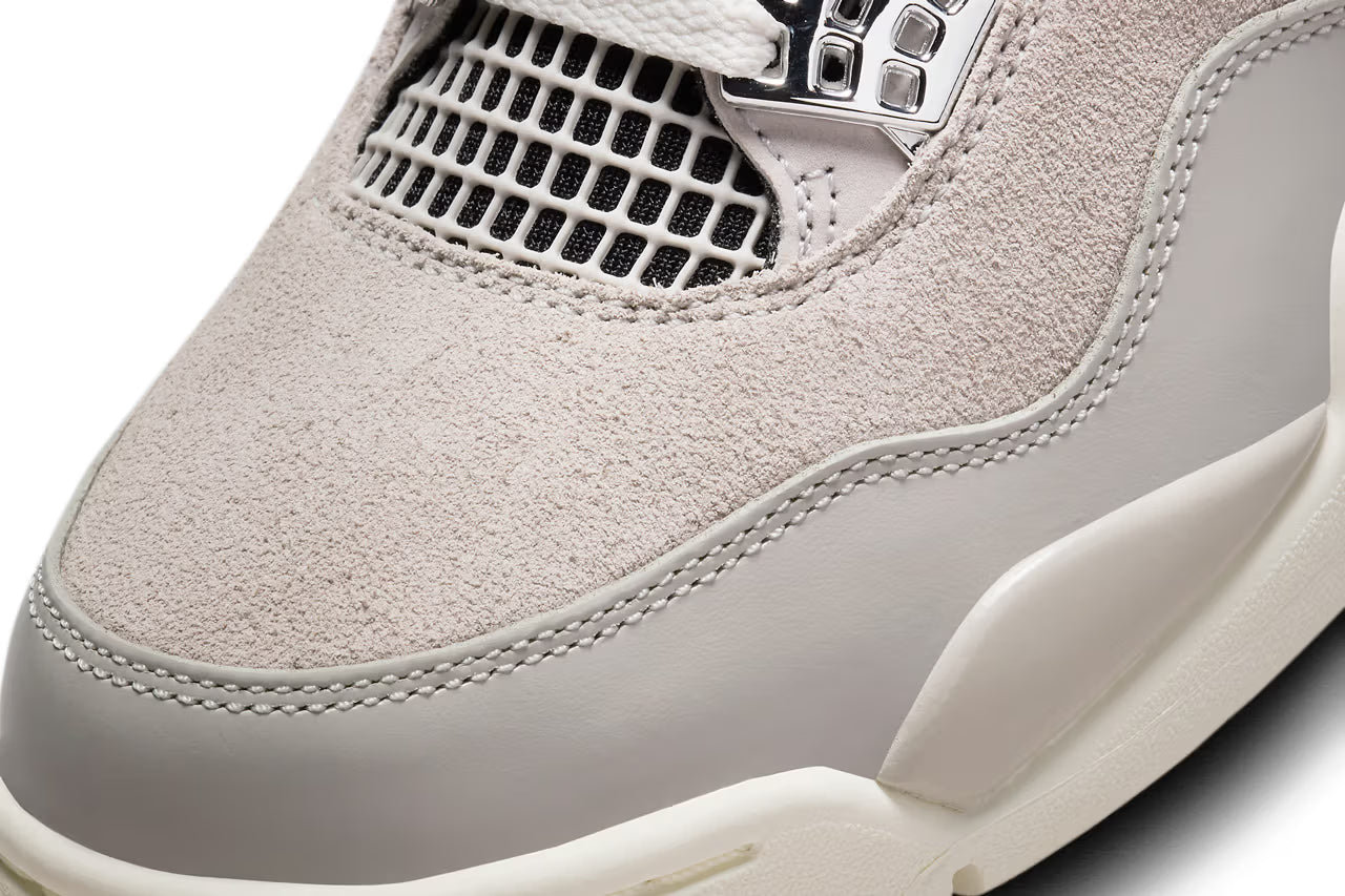 Air Jordan 4 Wmns Frozen Moment