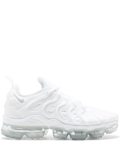 Air Vapormax plus triple white