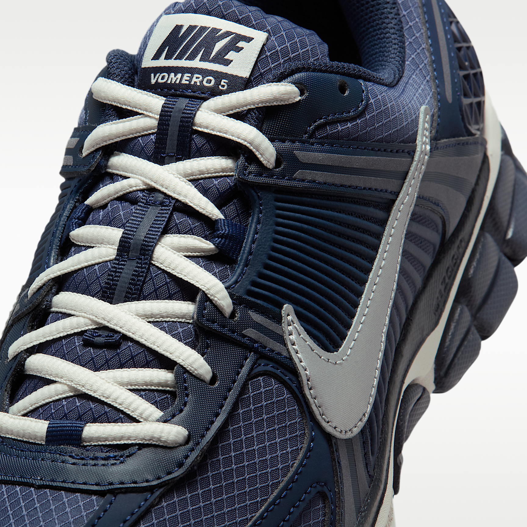 Nike Zoom Vomero 5 SE
