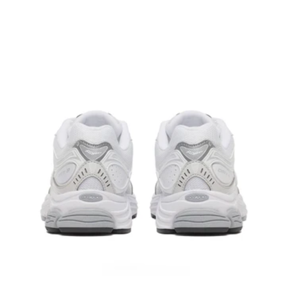 Saucony ProGrid Omni 9 White