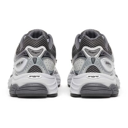 Saucony ProGrid Omni 9 Microchip