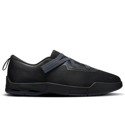 On Running Cloudnova Moon Black/Black
