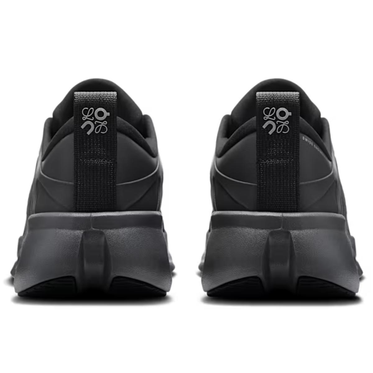 On Running Cloudsolo Black/Black/Black