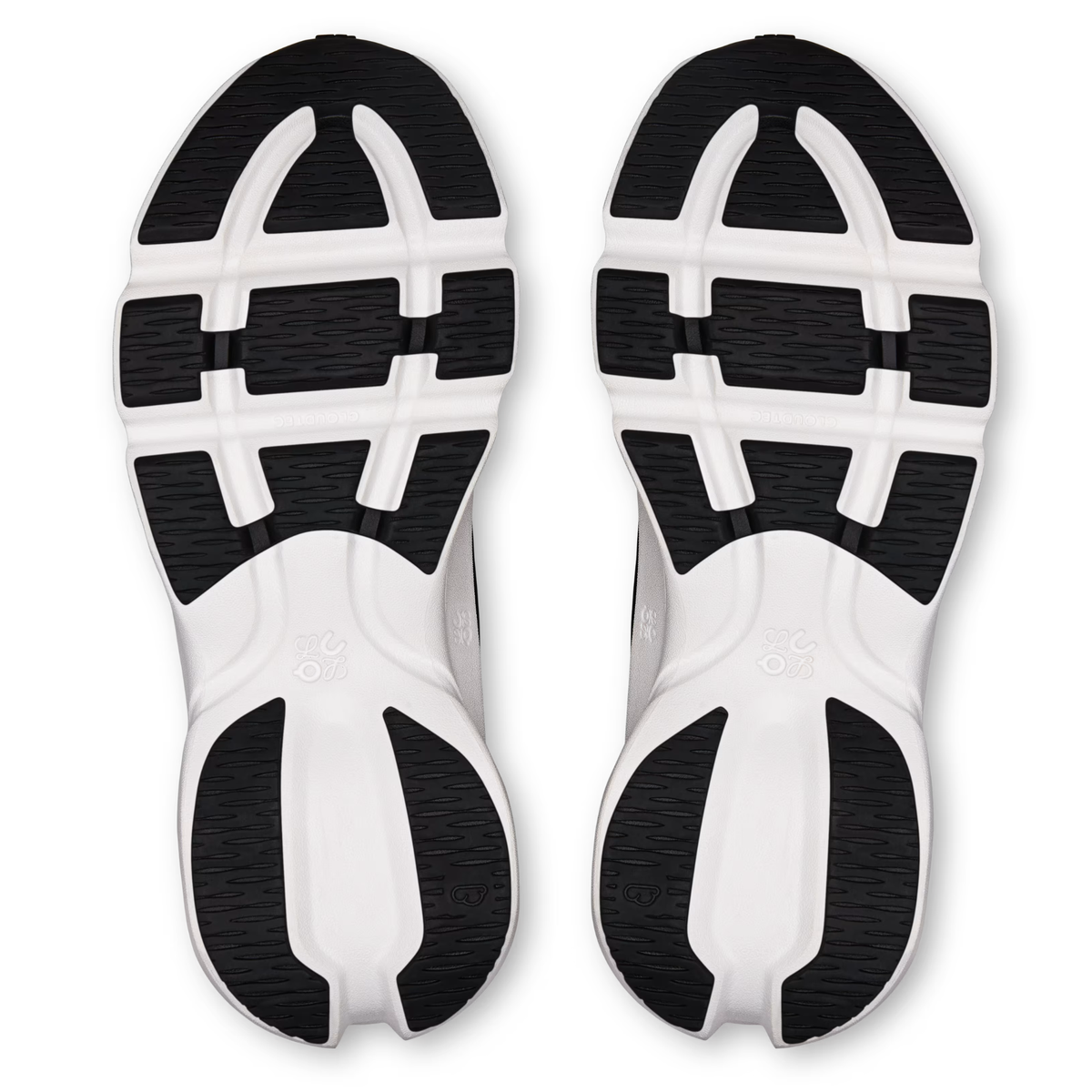 On Running Cloudsolo Black/Black/Black