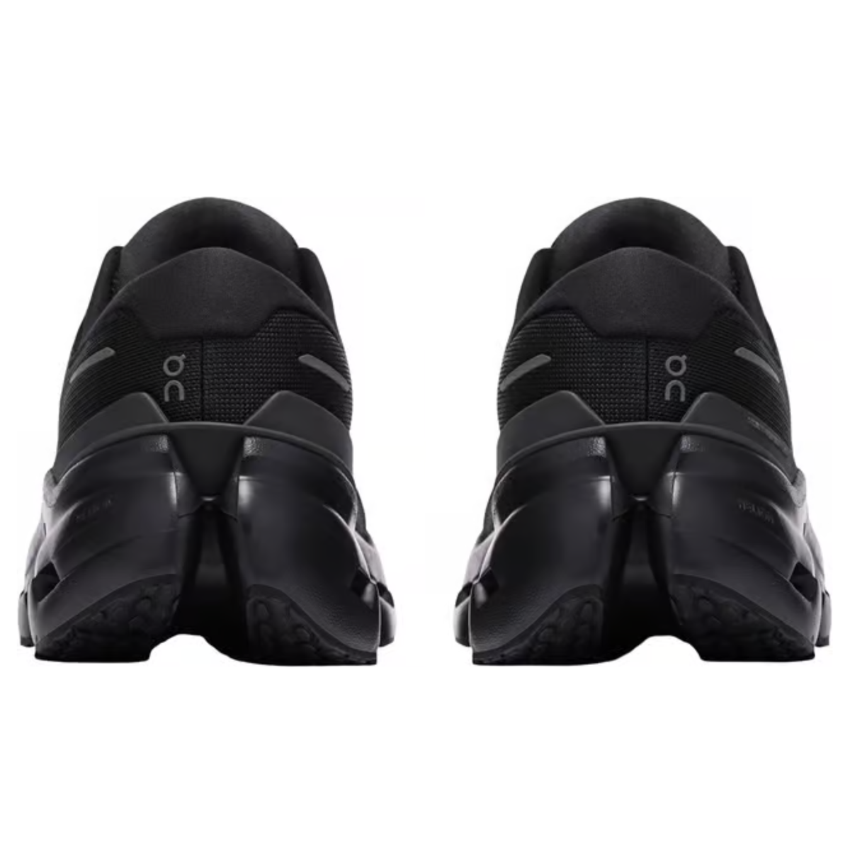 On Running Cloudrunner 3 Black/Black/Black