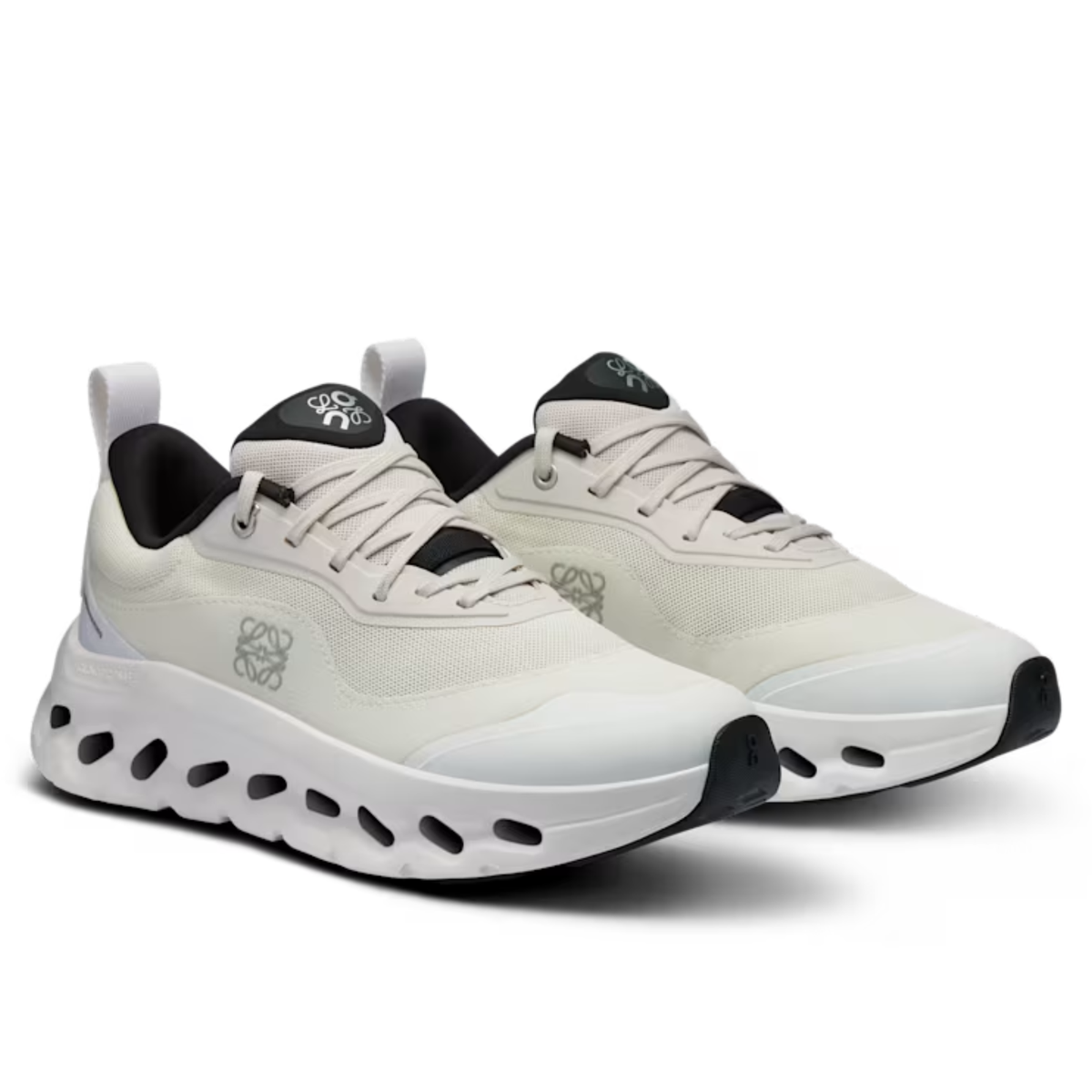 Comfortable and Cushioning Daily Shoes for Both Men and Women White/Pure White