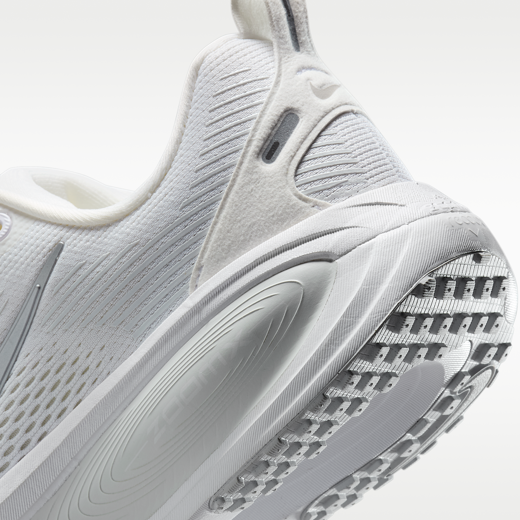 Nike Vomero 18